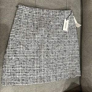 Babaton skirt
